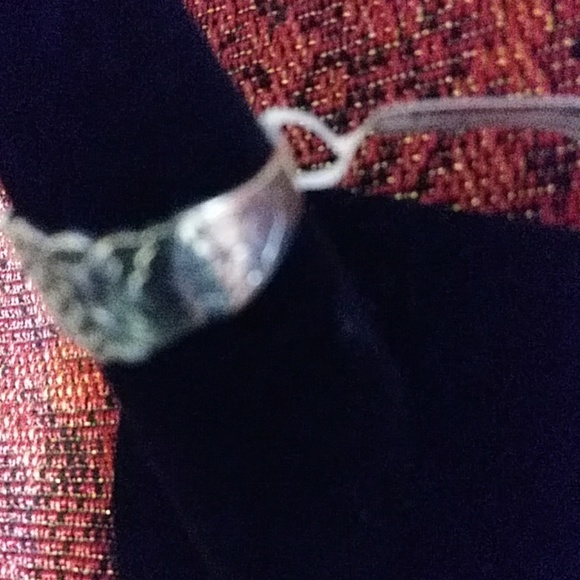 Nwt -SALE*STERLING FLORAL RING. SIZE 7. - Picture 5 of 5